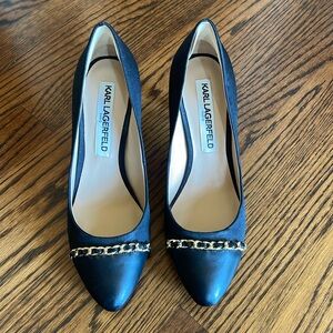 Karl Lagerfeld black pumps
